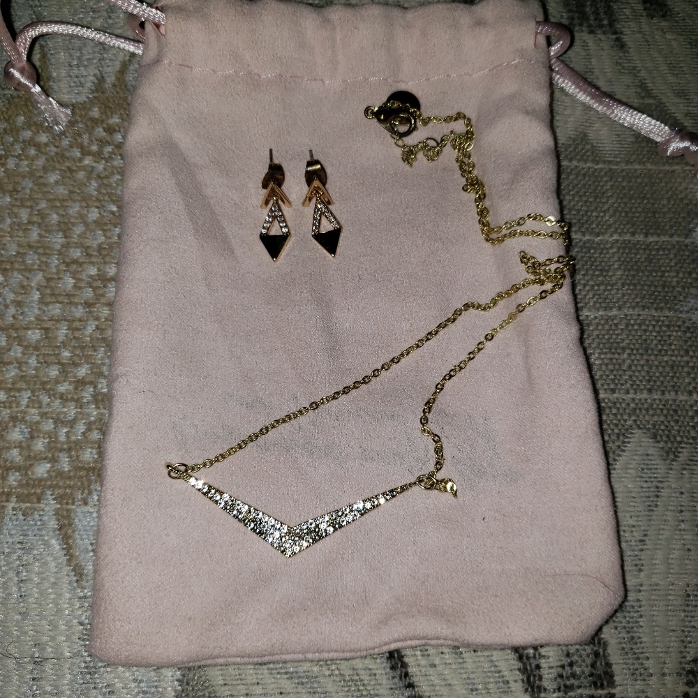 Jules Smith Timeless Essentials Set - image 1